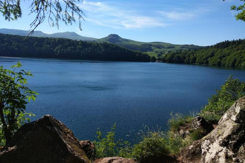 Studio Au Coeur Des Volcans D Auvergne - Murol Esterno foto